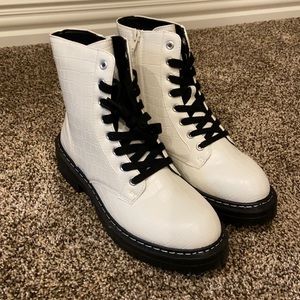 Boots, crocodile embossed